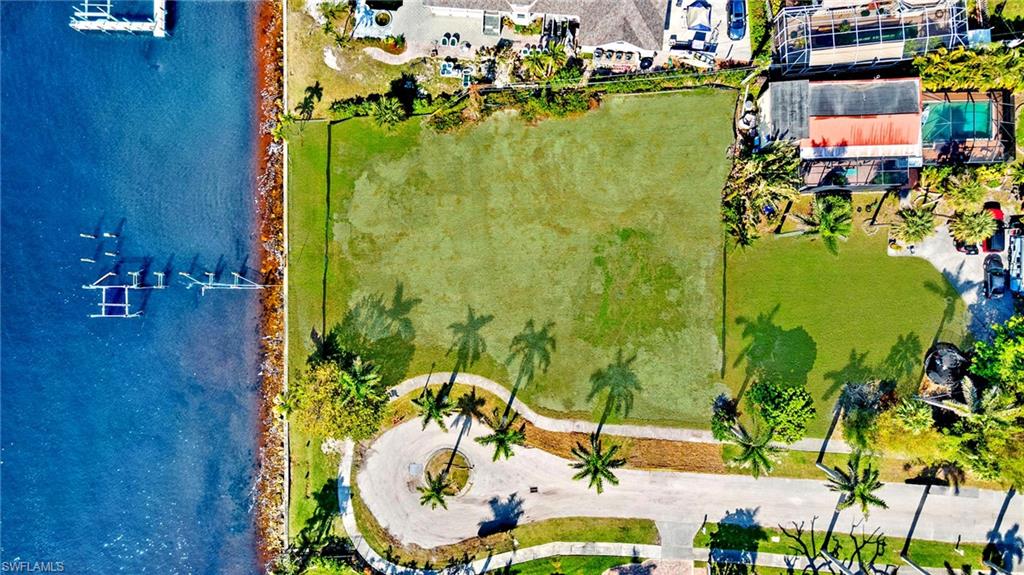 1301 Rio Vista AVE