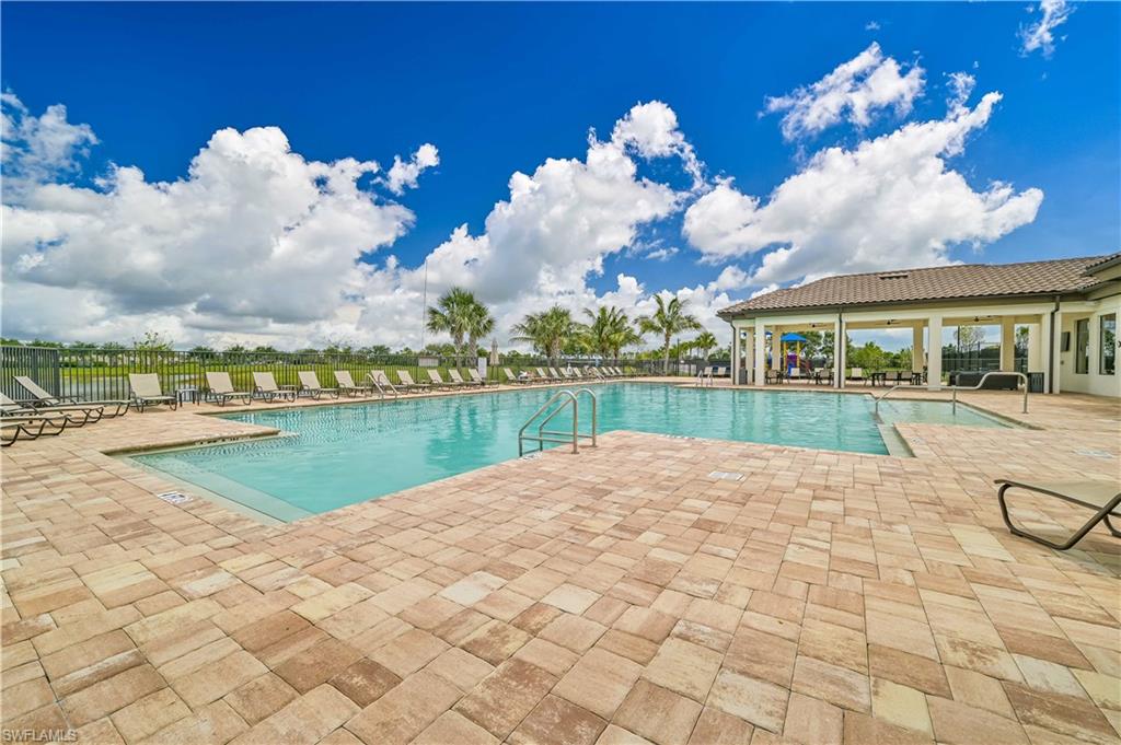 Fort Myers, Florida 33905, United States, 4 Bedrooms Bedrooms, ,2 BathroomsBathrooms,Residential,Active,140543