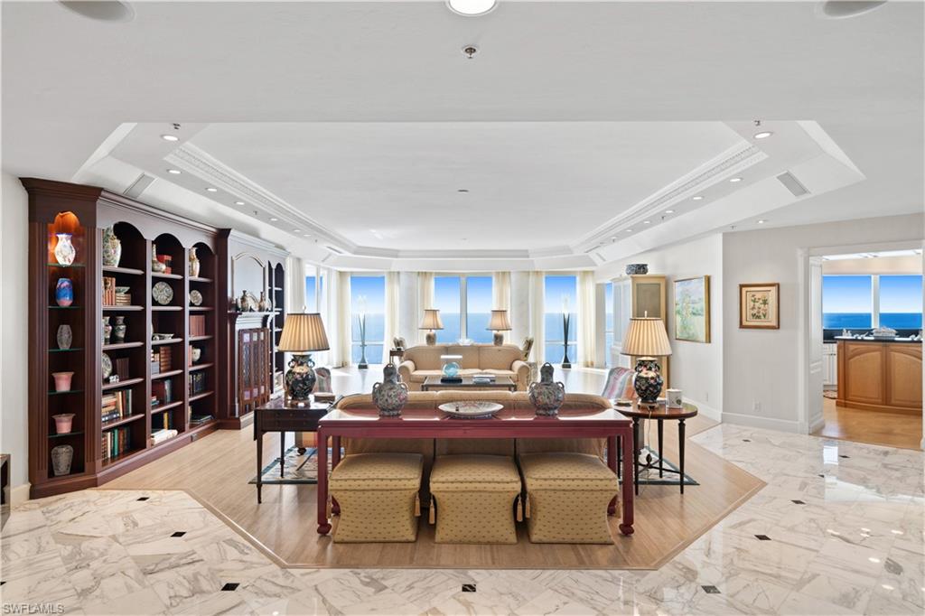 4601 Gulf Shore BLVD N PH-3
