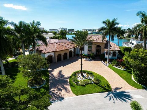 3111 Leeward LN NAPLES FL 34103
