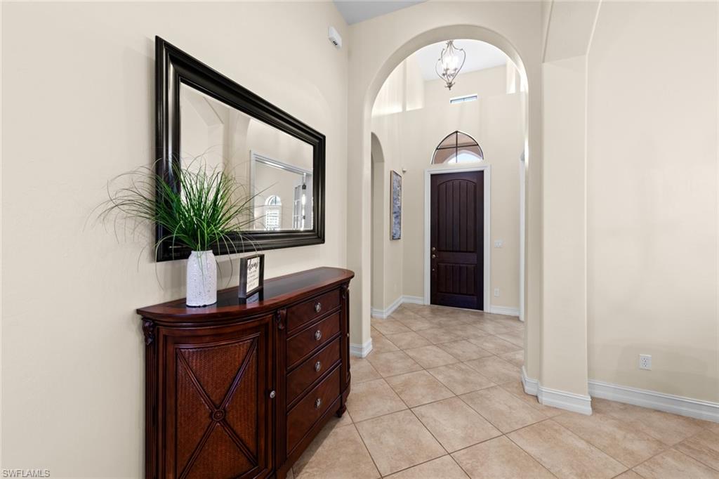 8283 Provencia CT