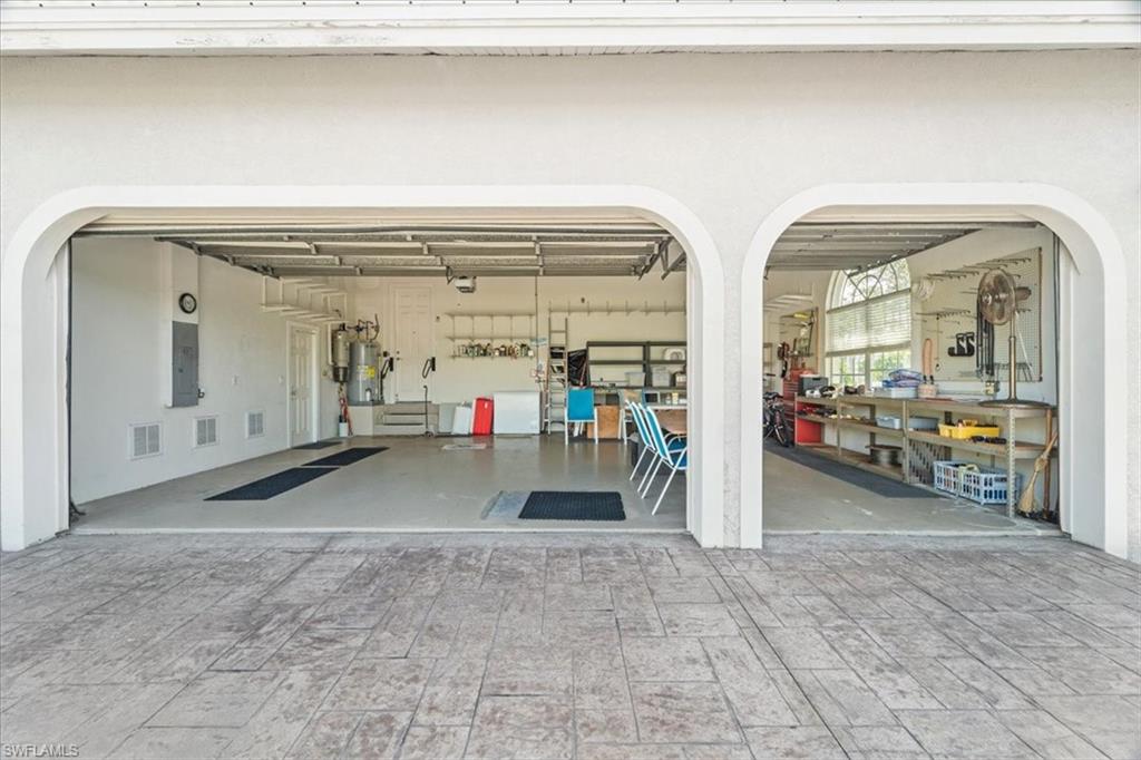 Marco Island, Florida 34145, United States, 3 Bedrooms Bedrooms, ,3 BathroomsBathrooms,Residential,Contingent,40734