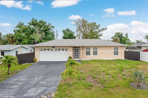 670 Canal DR, North Fort Myers, FL 33903 - #: 224036999