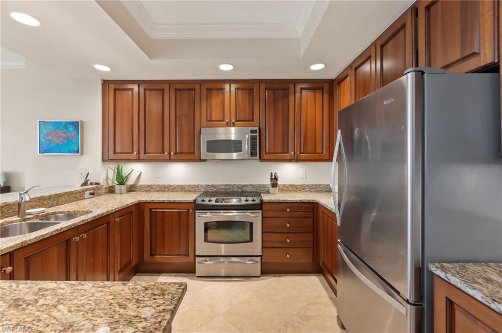4751 West Bay BLVD 805
