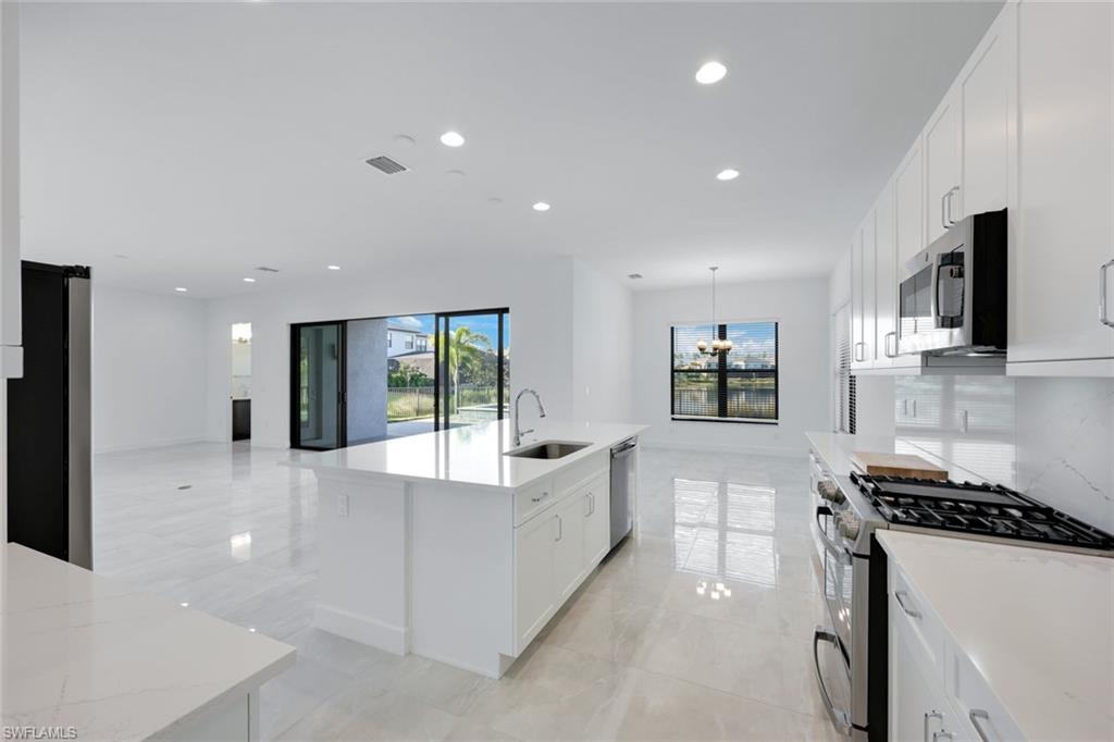 12775 Woodbury DR