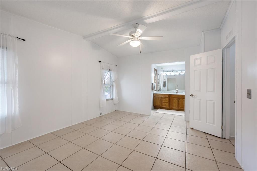 Naples, Florida 34104, United States, 2 Bedrooms Bedrooms, ,2 BathroomsBathrooms,Residential,Pending,154841