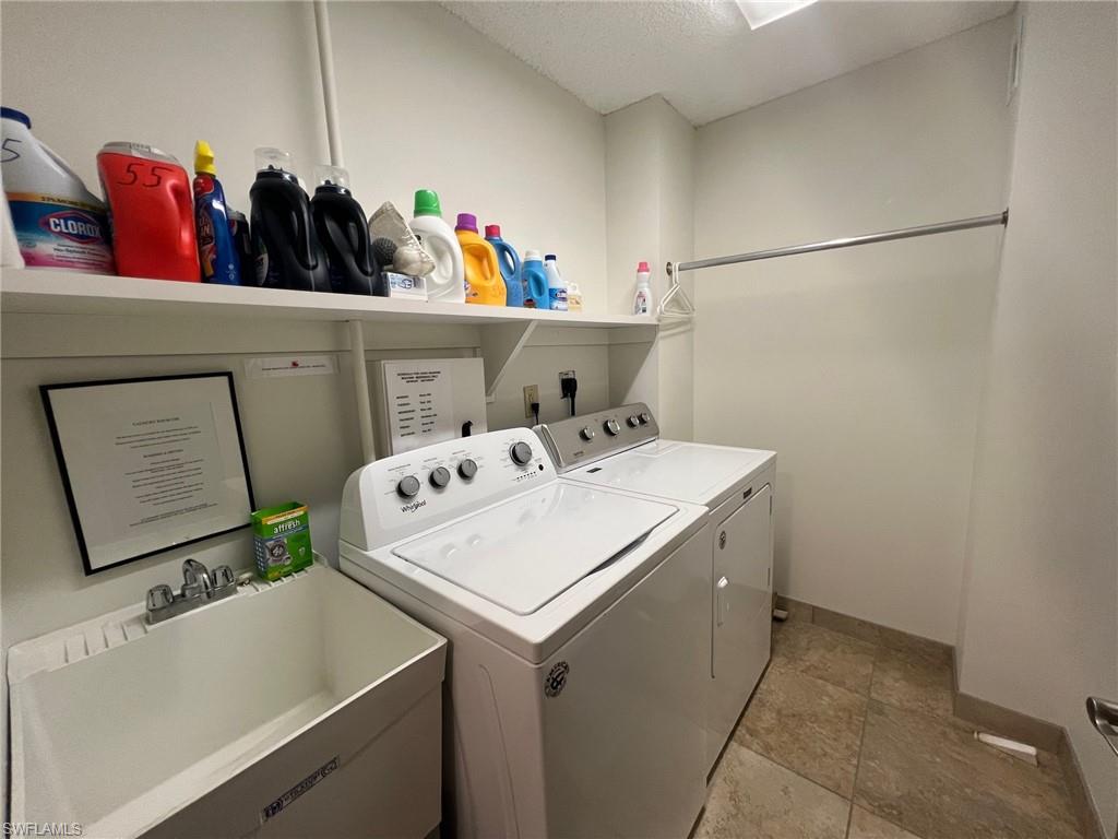 Naples, Florida 34103, United States, 2 Bedrooms Bedrooms, ,2 BathroomsBathrooms,Residential,Active,141320