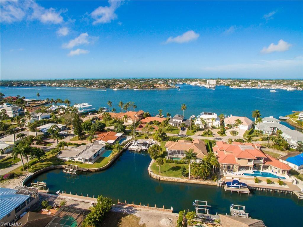 1535 Dolphin LN