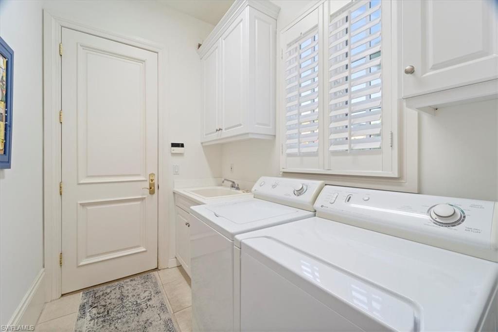 Naples, Florida 34105, United States, 3 Bedrooms Bedrooms, ,3 BathroomsBathrooms,Residential,Contingent,82453