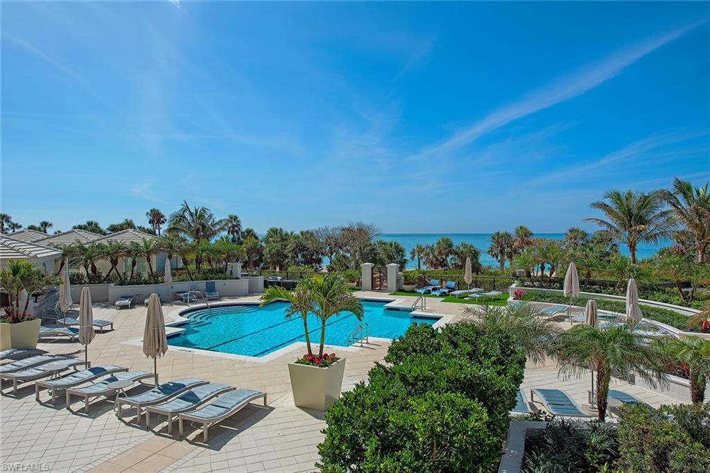 8473 Bay Colony DR 203