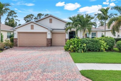 3123 Amadora CIR CAPE CORAL FL 33909