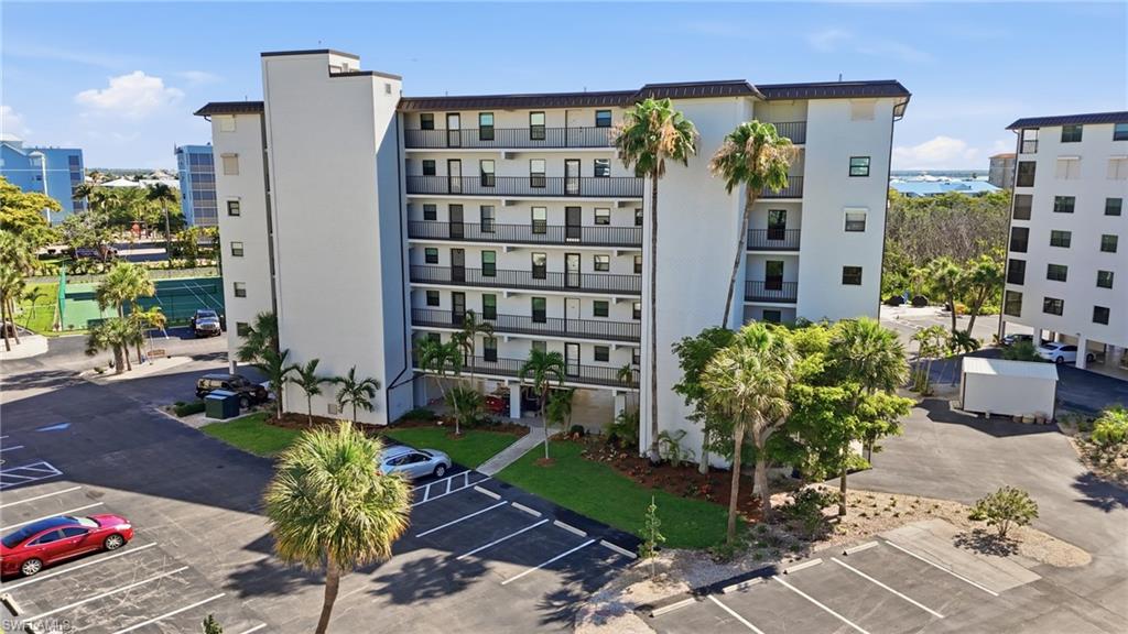 6893 Estero BLVD 423