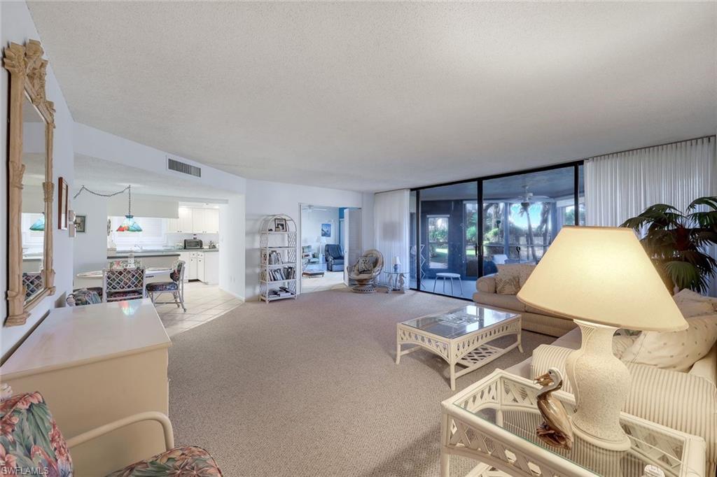 845 Collier CT 106