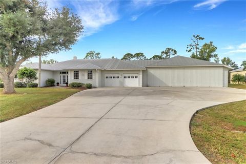18711 Crosswind AVE, North Fort Myers, FL 33917 - #: 223092436