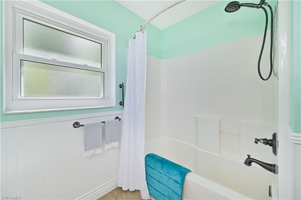 Cape Coral, Florida 33909, United States, 4 Bedrooms Bedrooms, ,2 BathroomsBathrooms,Residential,Active,36710