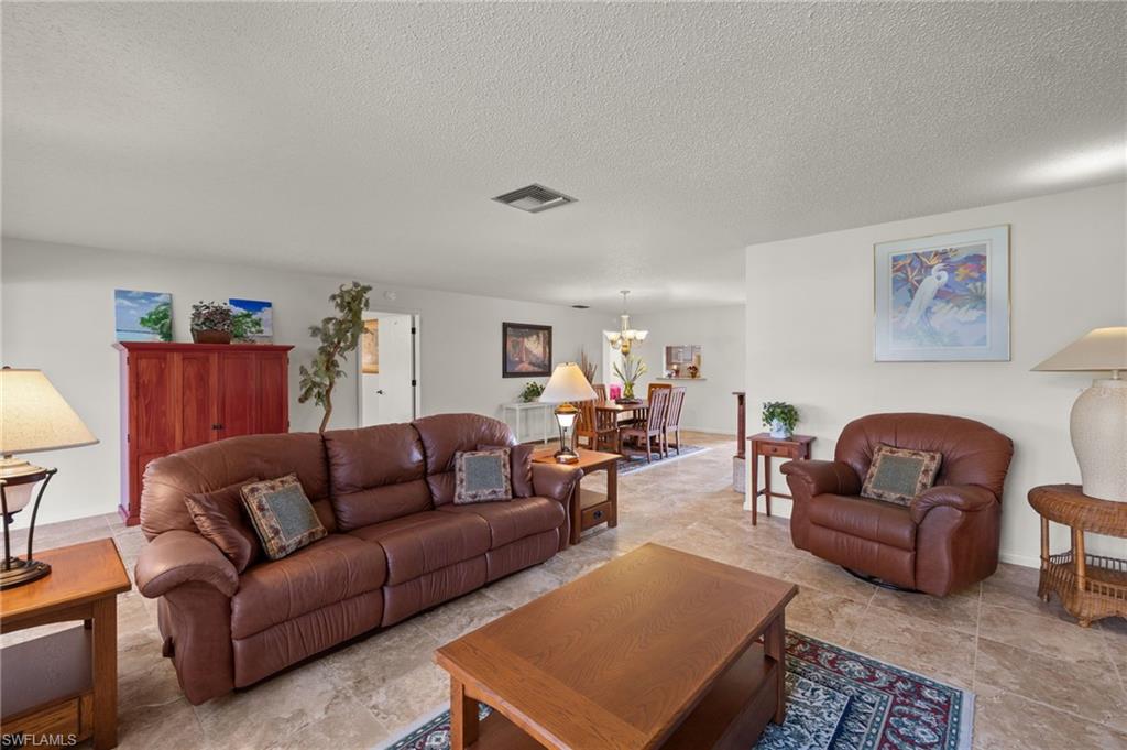 1279 Hazeltine DR