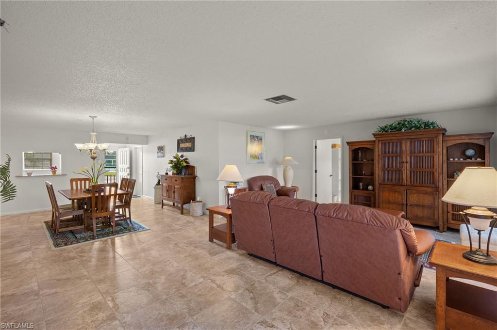 1279 Hazeltine DR