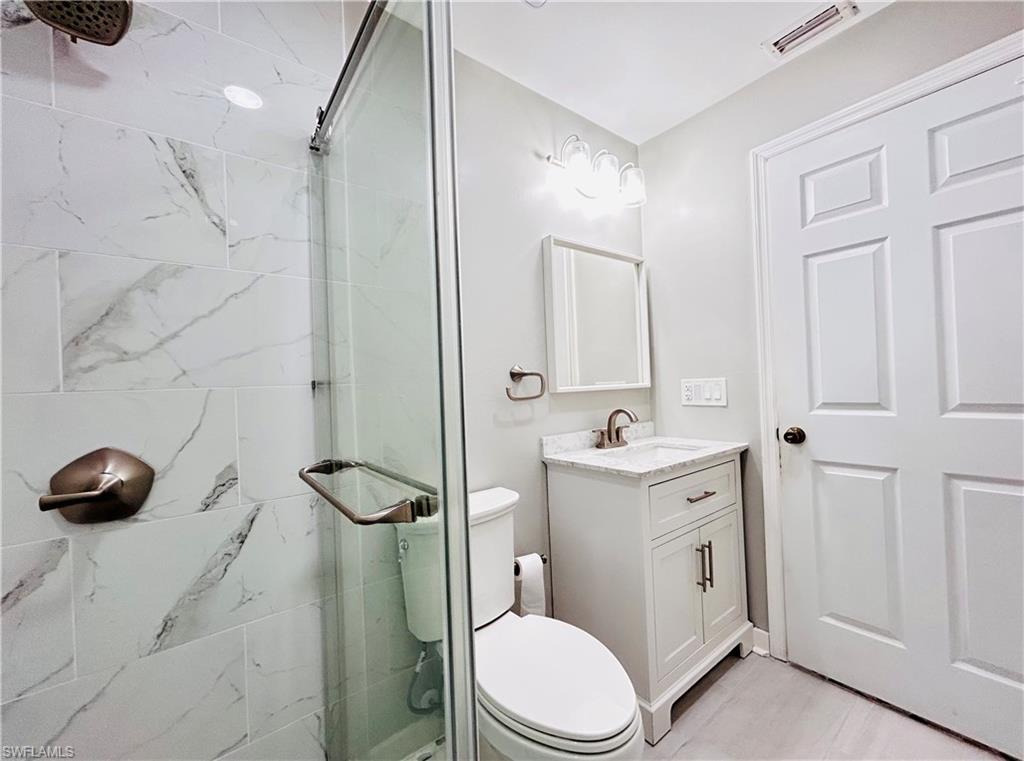 1403-1405 Nelson RD N
