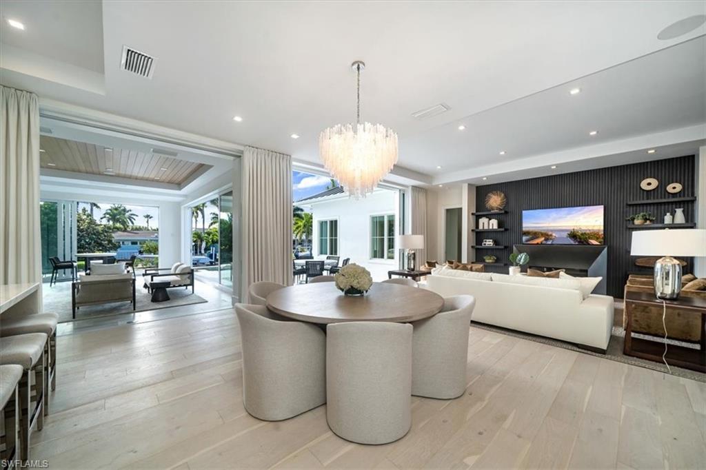 1645 Bonita CT