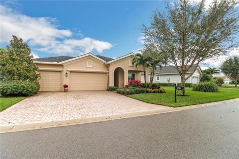12795 Fairway Cove CT, Fort Myers, FL 33905 - #: 224003325