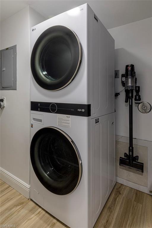 Naples, Florida 34104, United States, 2 Bedrooms Bedrooms, ,2 BathroomsBathrooms,Residential,Active,48633