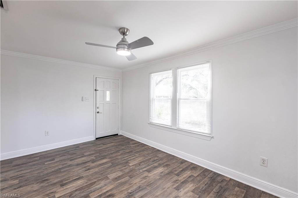 2217 Dora ST