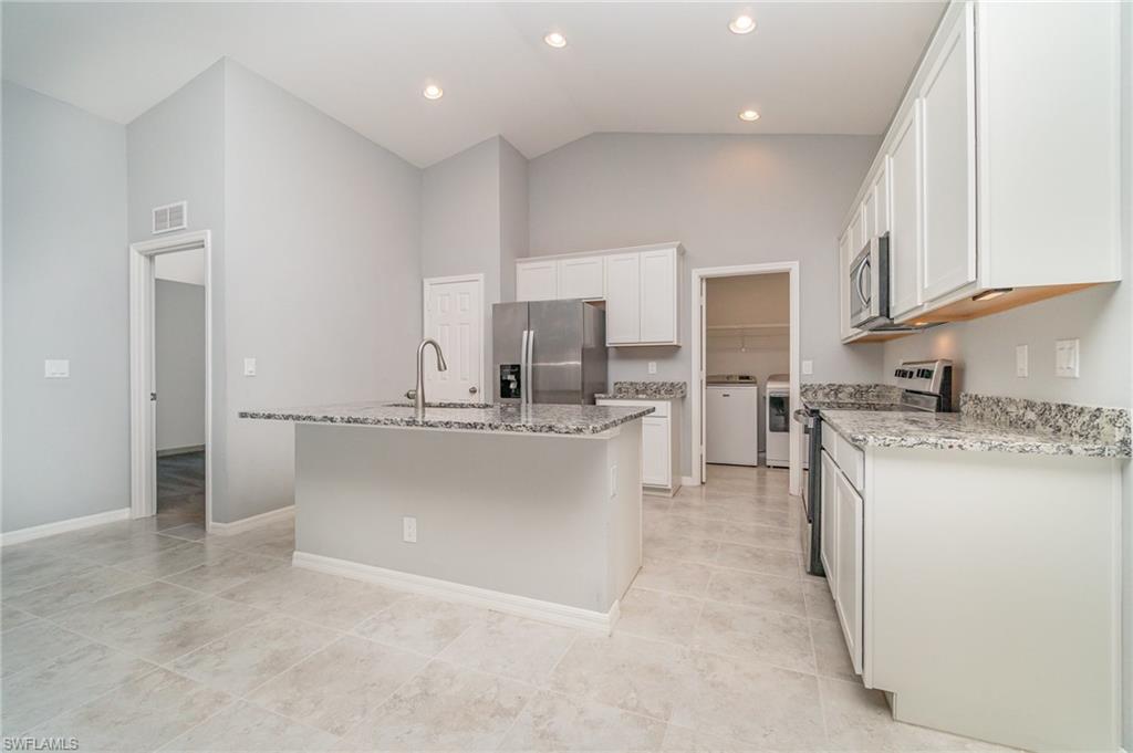 4732 NW 39th AVE