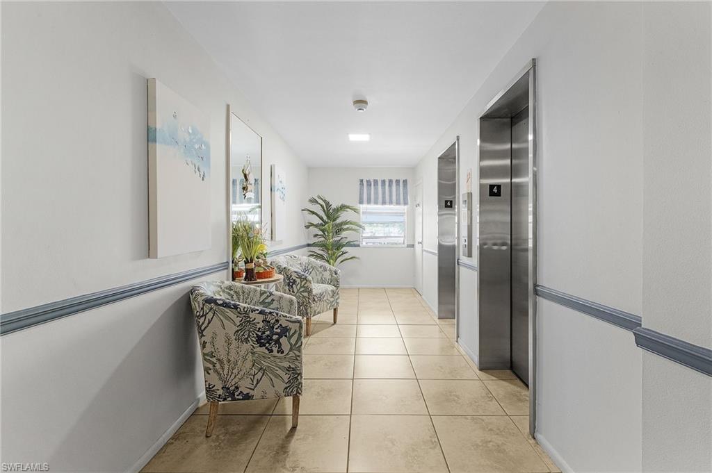 1900 Clifford ST 403