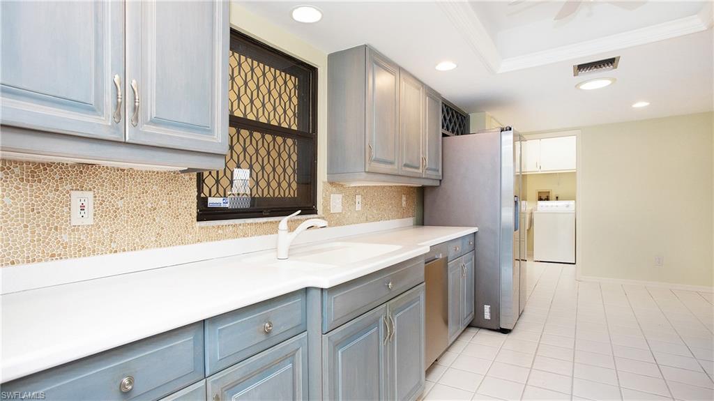 319 Reynolds CT M12