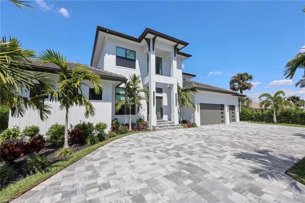 5233 Cypress LN