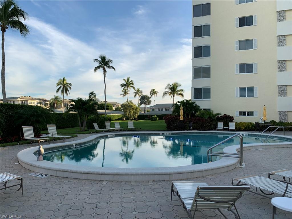 Naples, Florida 34103, United States, 1 Bedroom Bedrooms, ,2 BathroomsBathrooms,Residential,Pending,87510