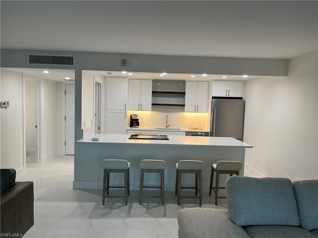 Naples, Florida 34103, United States, 1 Bedroom Bedrooms, ,2 BathroomsBathrooms,Residential,Pending,87510