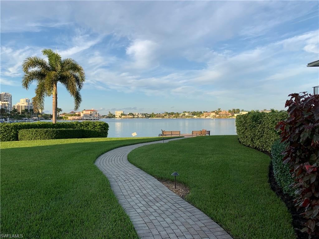 Naples, Florida 34103, United States, 1 Bedroom Bedrooms, ,2 BathroomsBathrooms,Residential,Pending,87510