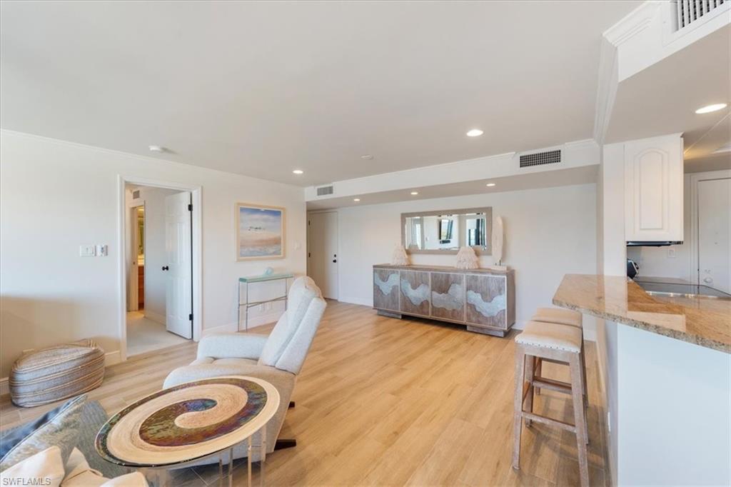 Naples, Florida 34103, United States, 2 Bedrooms Bedrooms, ,2 BathroomsBathrooms,Residential,Active,26827