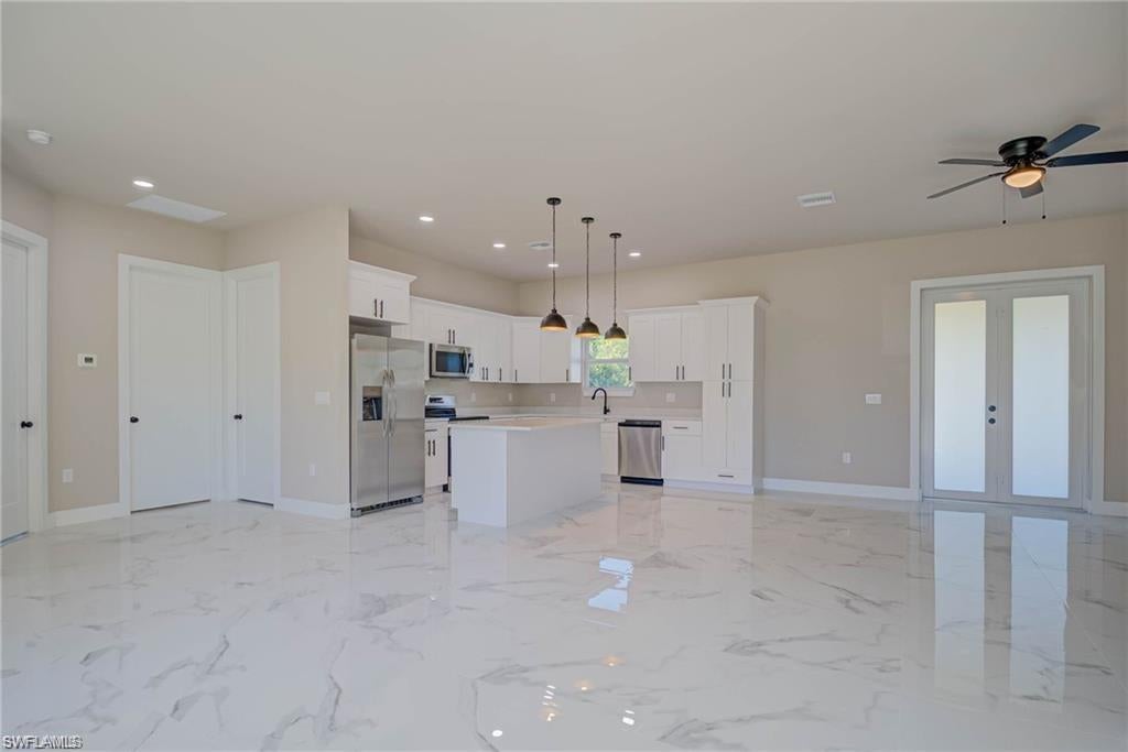2023 Robert AVE