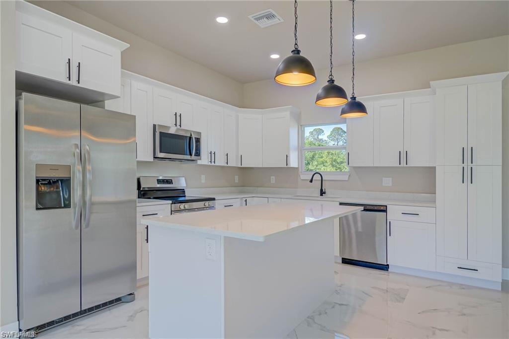 2023 Robert AVE