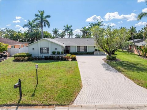 5240 Fairfield DR FORT MYERS FL 33919