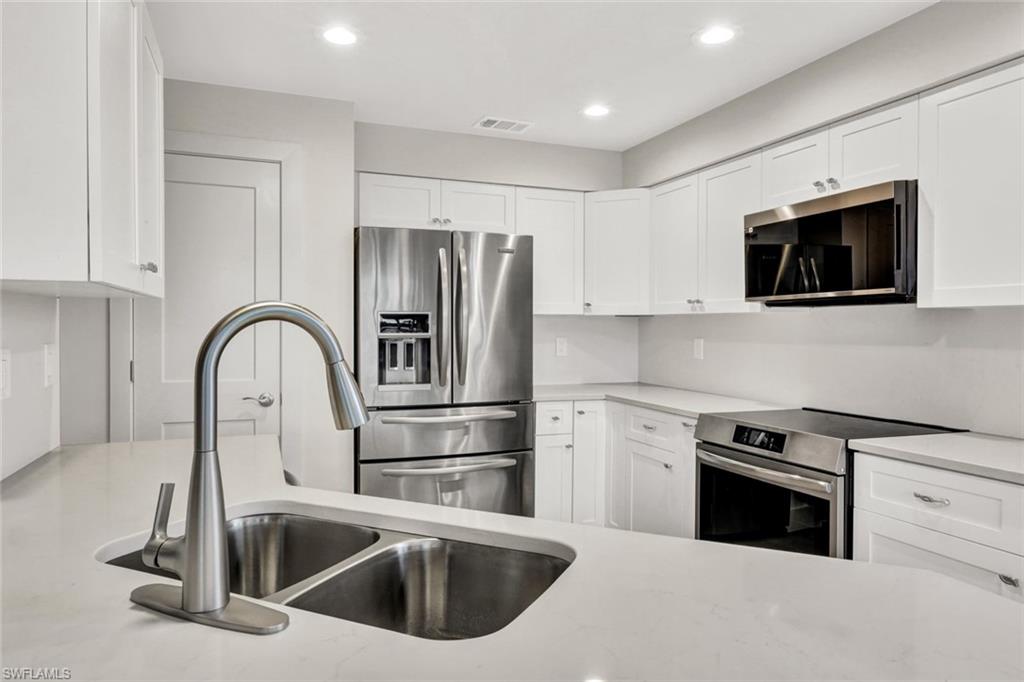 4121 Bayhead DR 101