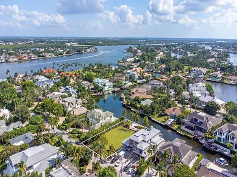 688 21st AVE S NAPLES FL 34102