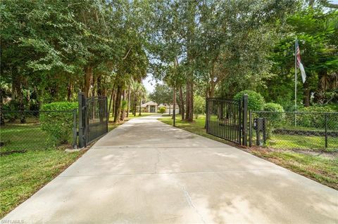 440 9th ST NW NAPLES FL 34120