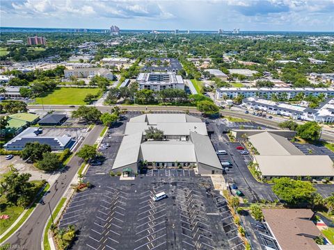 2120 Collier AVE 2120 FORT MYERS FL 33901