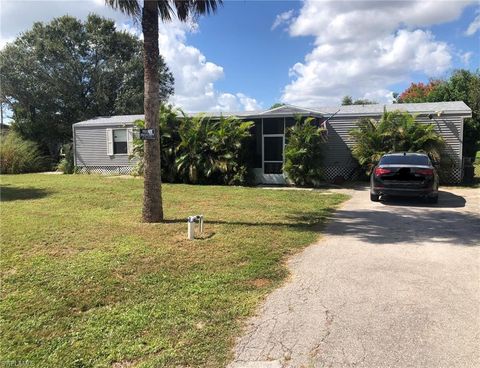 8386 Suncoast DR, North Fort Myers, FL 33917 - #: 223081631