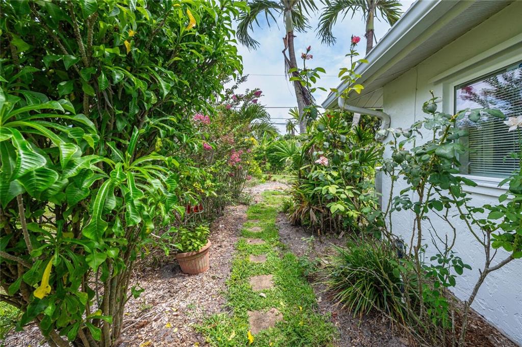 Bonita Springs, Florida 34135, United States, 3 Bedrooms Bedrooms, ,3 BathroomsBathrooms,Residential,Active,146887