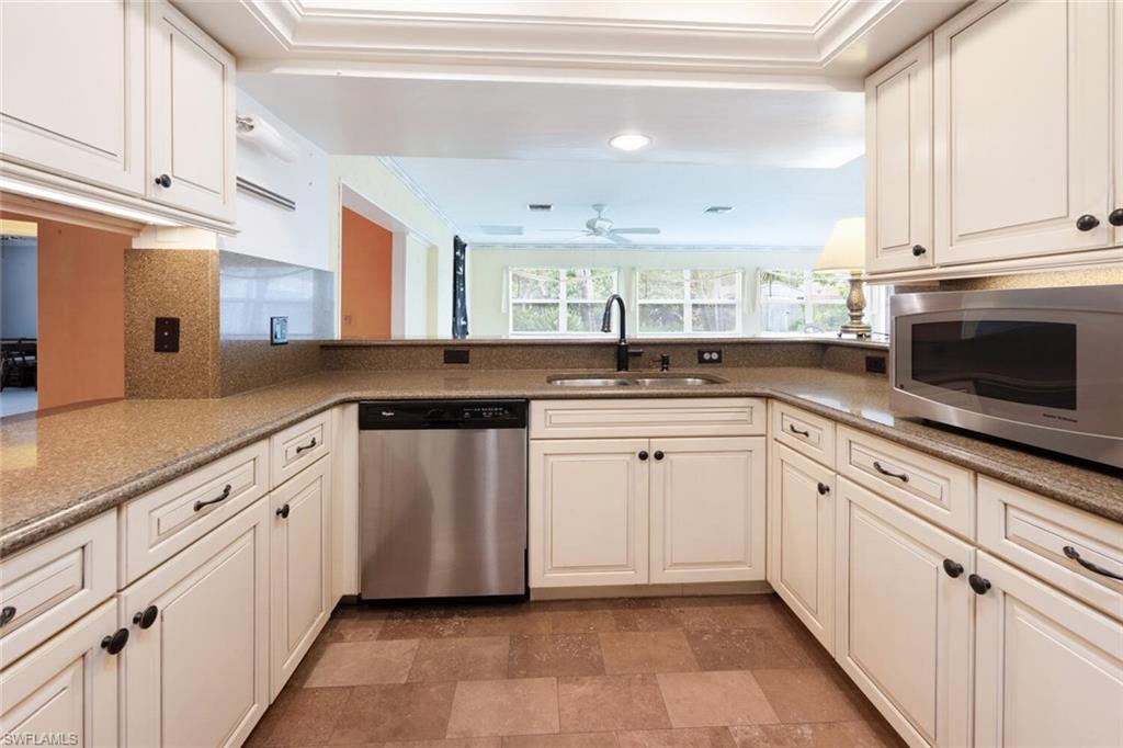 Bonita Springs, Florida 34135, United States, 3 Bedrooms Bedrooms, ,3 BathroomsBathrooms,Residential,Active,146887