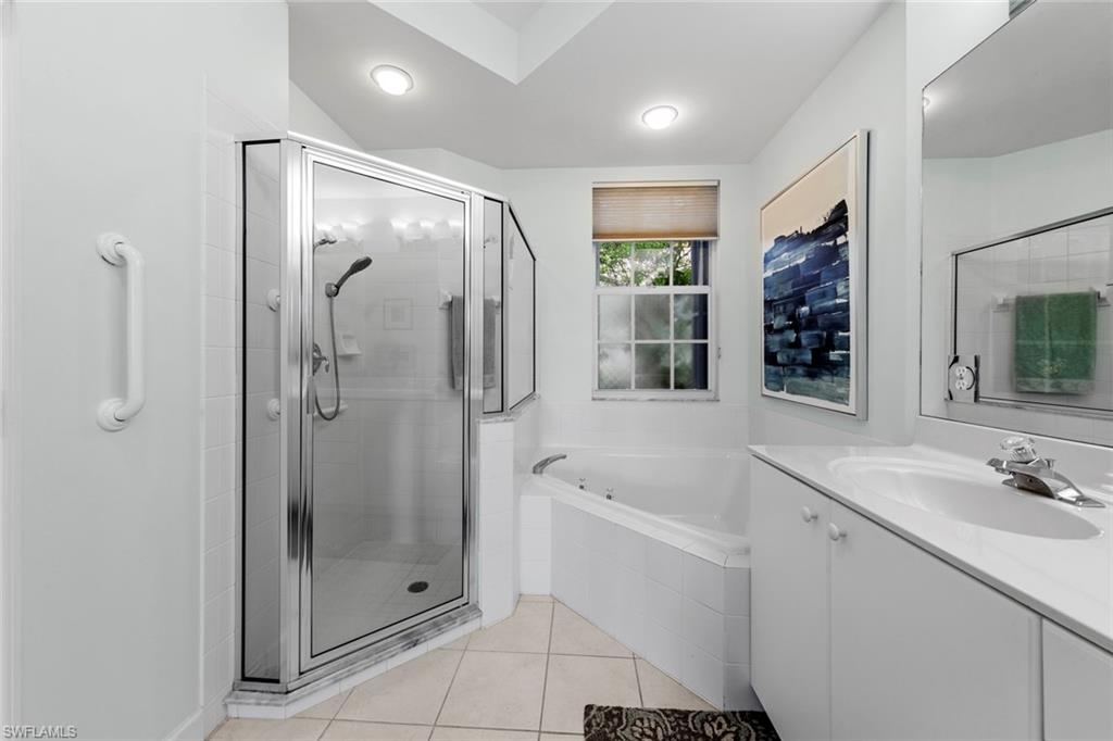 Bonita Springs, Florida 34135, United States, 2 Bedrooms Bedrooms, ,2 BathroomsBathrooms,Residential,Active,41646