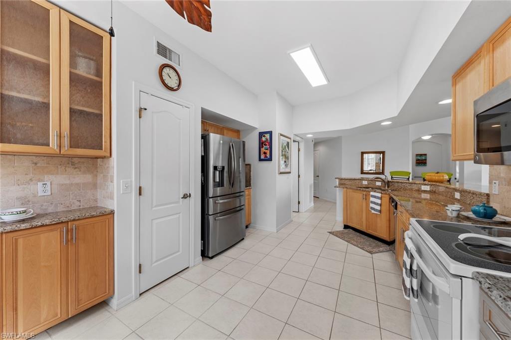 Bonita Springs, Florida 34135, United States, 2 Bedrooms Bedrooms, ,2 BathroomsBathrooms,Residential,Active,41646