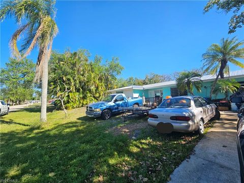 1646 S Hermitage RD FORT MYERS FL 33919