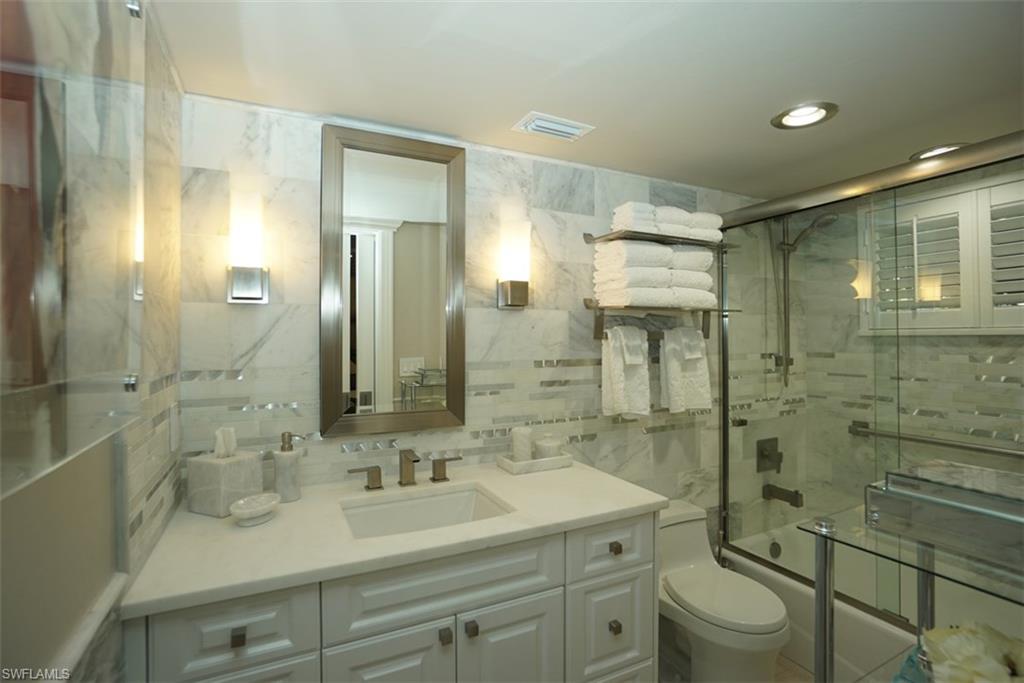Naples, Florida 34102, United States, 1 Bedroom Bedrooms, ,1 BathroomBathrooms,Residential,Active,64329