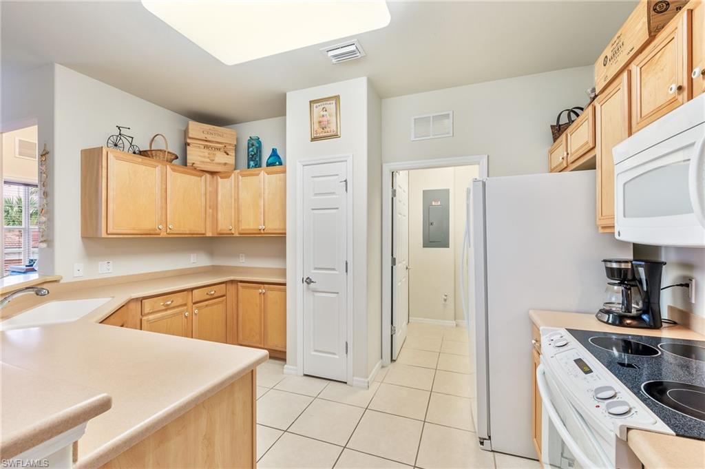 11751 Pasetto LN 202