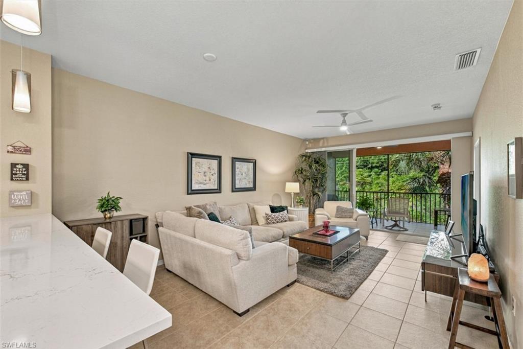 10025 Heather LN 704